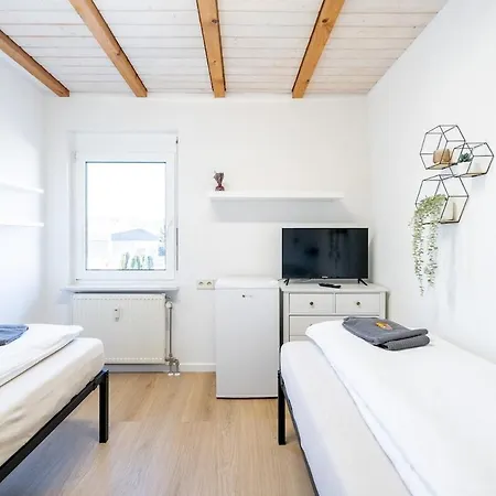 6 People Near Basel & Black Forest, Stylish, Functional Apartmán